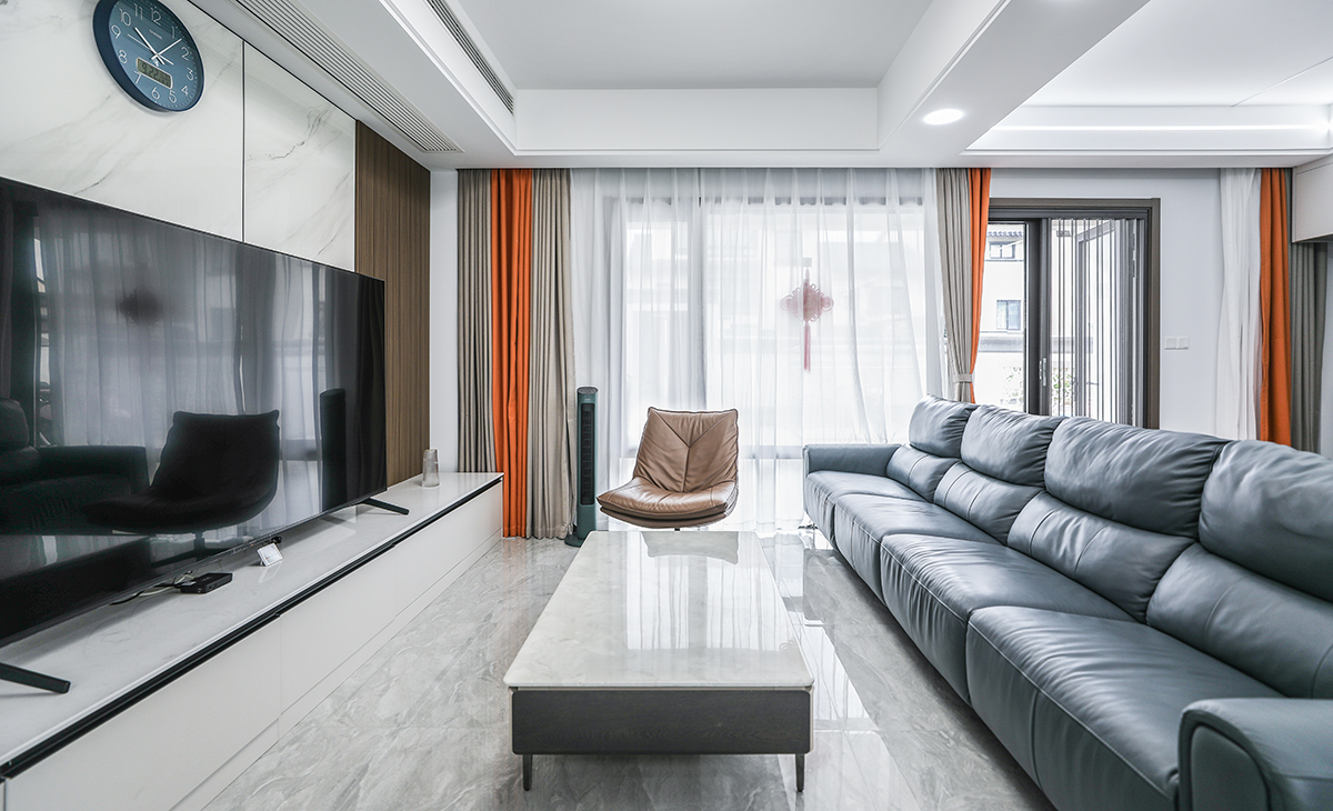 空間的高質感，往往將復雜與精細包藏于內，終以最簡單直觀的形式外化呈現。而環境于人有重塑、重構影響之效，設計則是將這種正向效果高度地提煉，傳達平衡與和諧的感性共鳴。