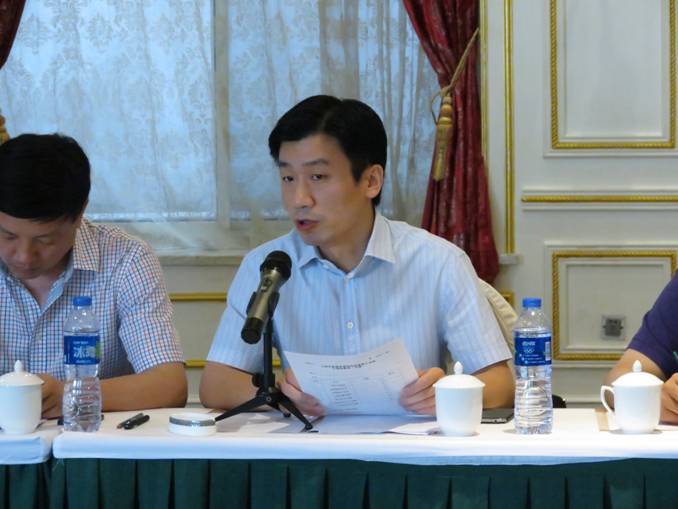 上海家裝行業(yè)協(xié)會主任會議上 云蘭裝潢積極獻言