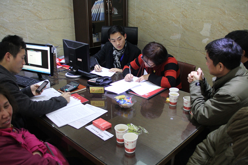 云蘭裝潢2015年首場(chǎng)團(tuán)購(gòu)會(huì)火爆異常