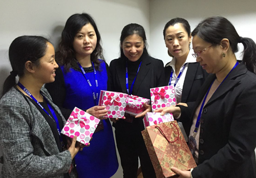 蘭裝潢工會(huì)福利：三八婦女節(jié)發(fā)福利啦，讓每個(gè)云蘭女性更美麗!