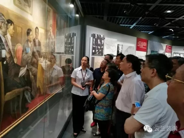 云蘭裝潢黨代表參加紀(jì)念中國共產(chǎn)黨建黨95周年黨建聯(lián)席座談會(huì)