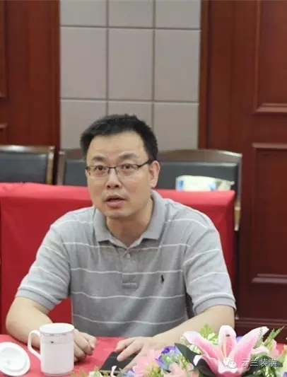 熱烈慶祝云蘭公司黨支部成立大會圓滿落幕，云蘭裝潢又邁上了一個新的臺階!