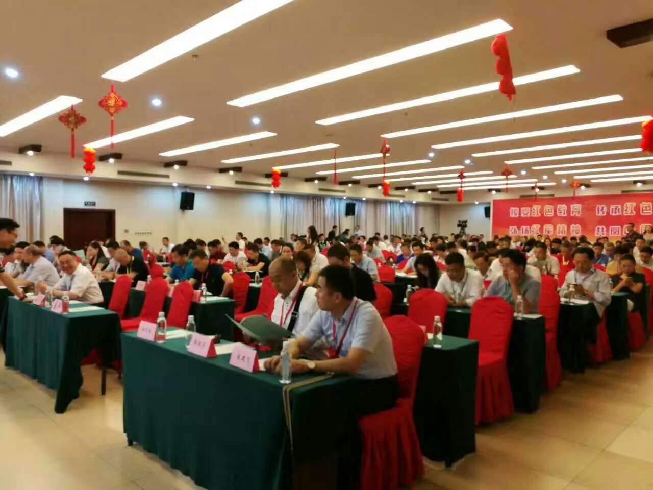 實至名歸--記云蘭裝潢當選為上海市裝飾裝修行業協會副會長單位