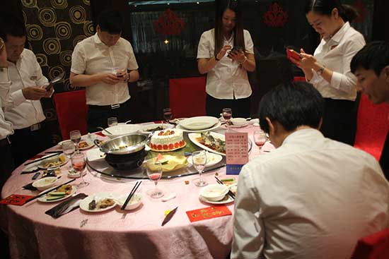 蘭裝潢舉辦&ldquo;第四季度員工生日聚餐&rdquo;活動