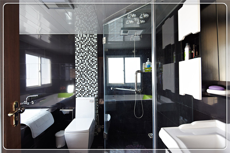 從今天起再也不用怕在衛浴間摔跤了！