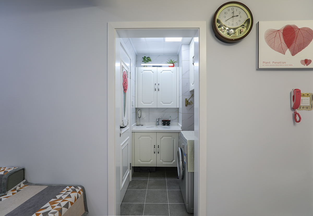 衛生間做了干濕分離的處理，美化了空間也增強了實用性。